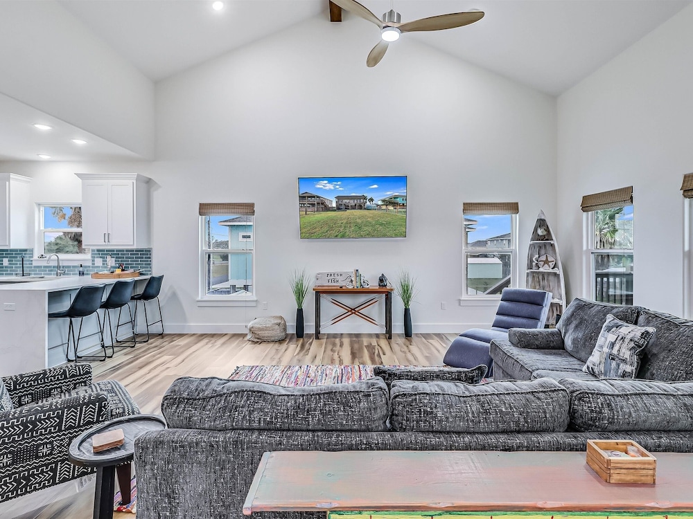 Nautical Nest 2 Bedroom Home