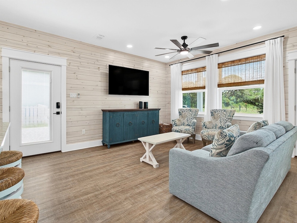 Coastal Retreat 3 Bedroom Home
