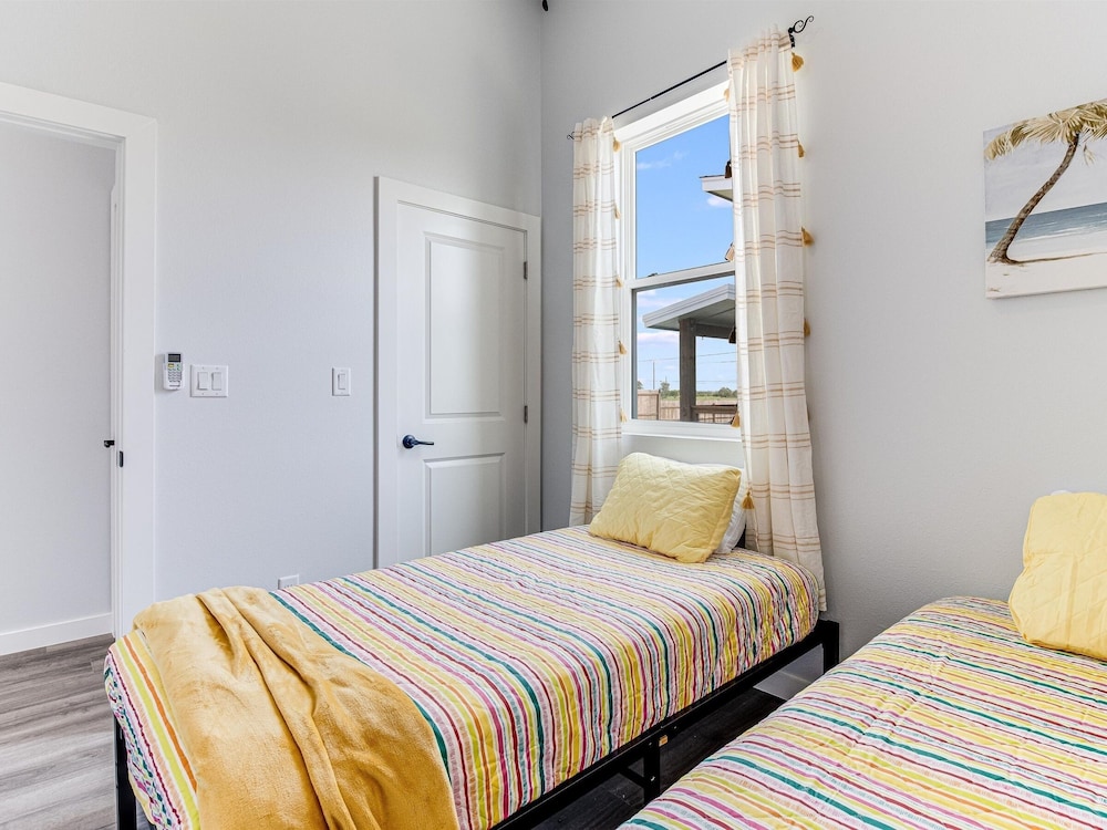 The Blue Flower 2 Bedroom Home