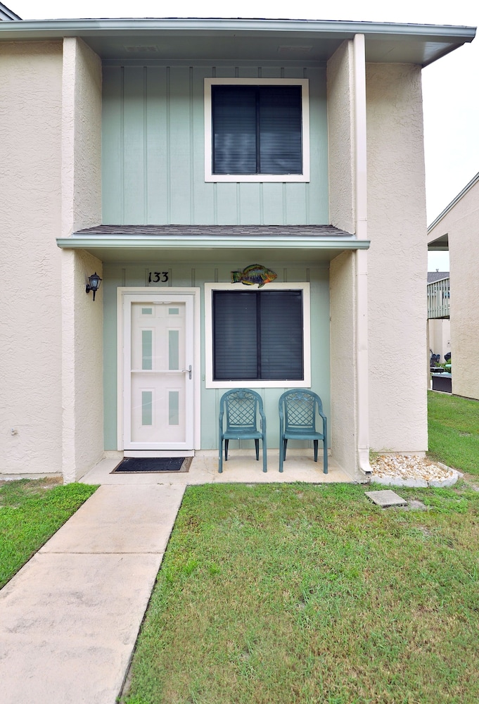 133 West Leslie Lane 2 Bedroom Townhouse