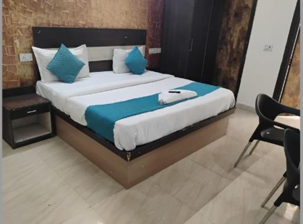 Fabhotel Diamond Key