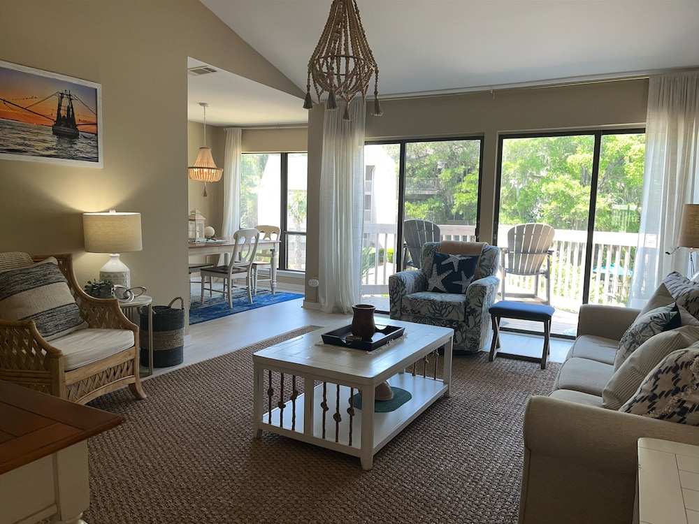 2411 Lighthouse Tennis at The Sea Pines Resort