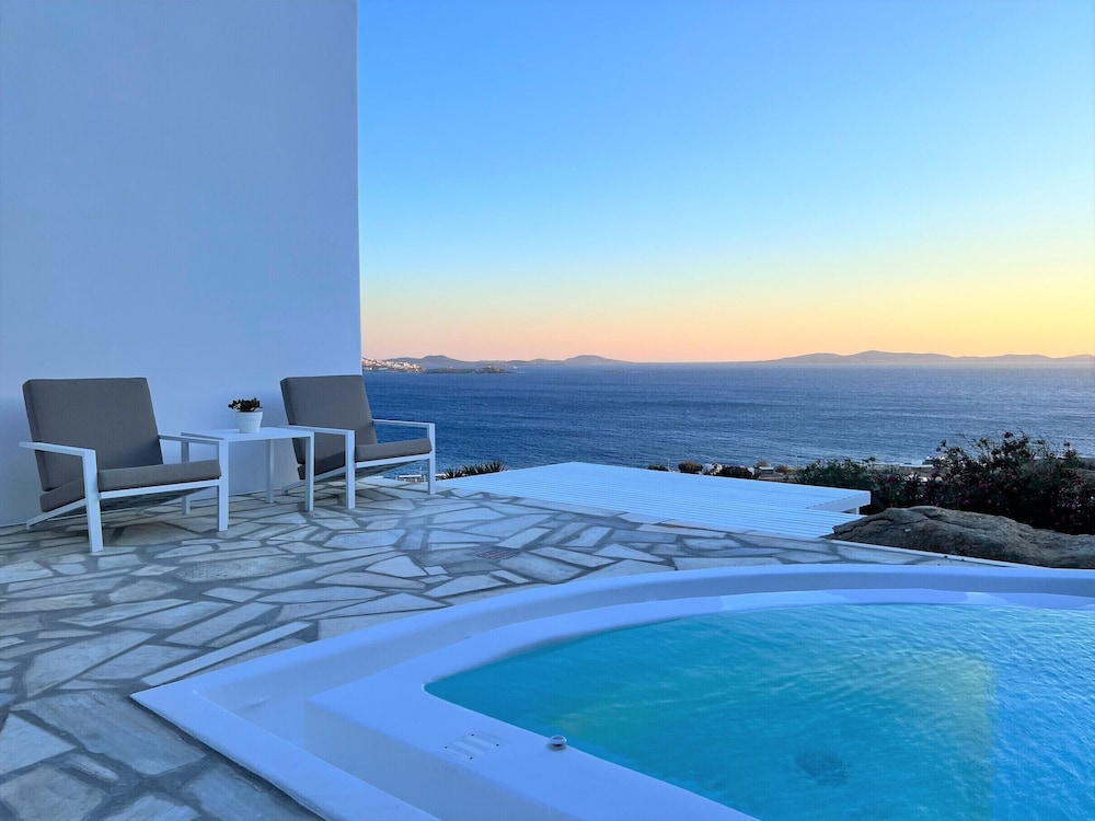 Adikri Villas & Suites