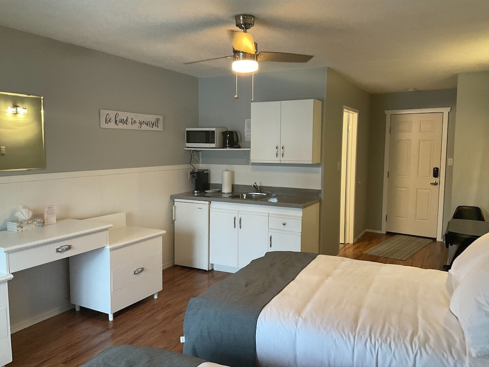 Celadon Lodge