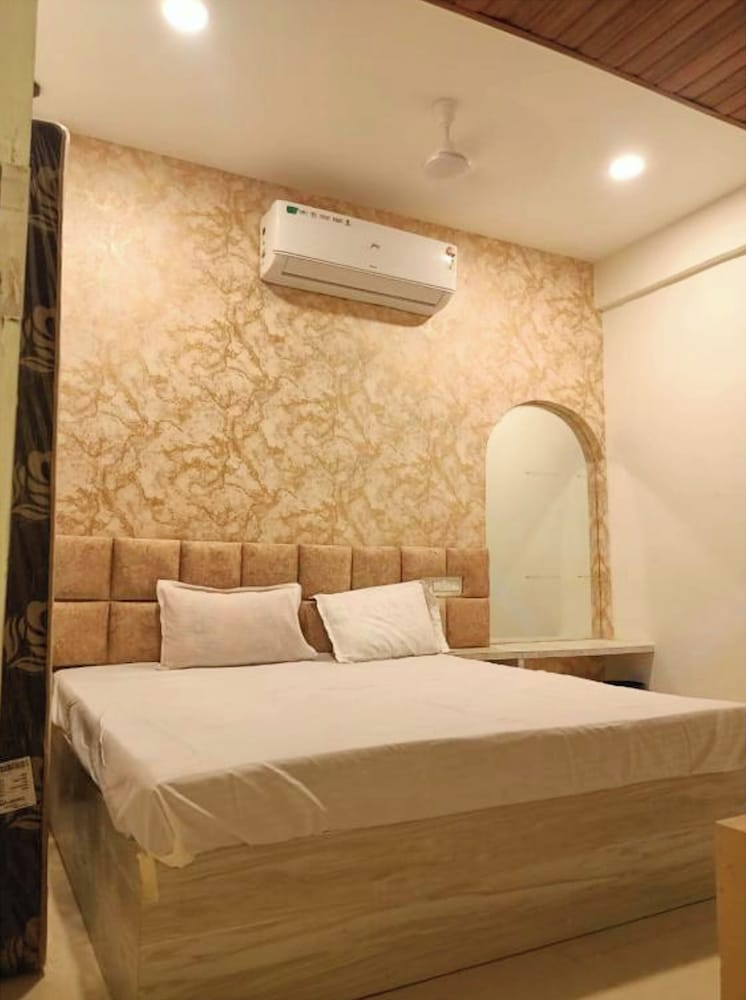 Hotel Kashipra Guest House Ujjain