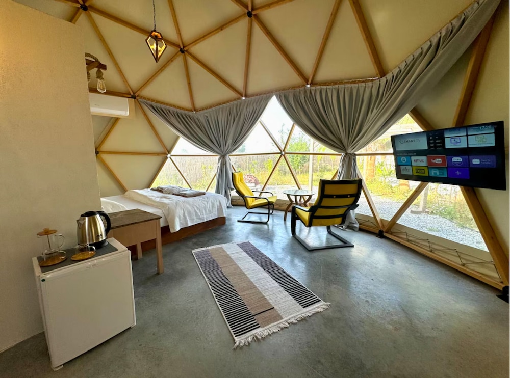 In Out Resort Glamping