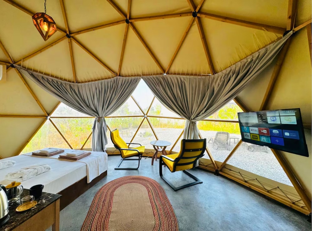 In Out Resort Glamping