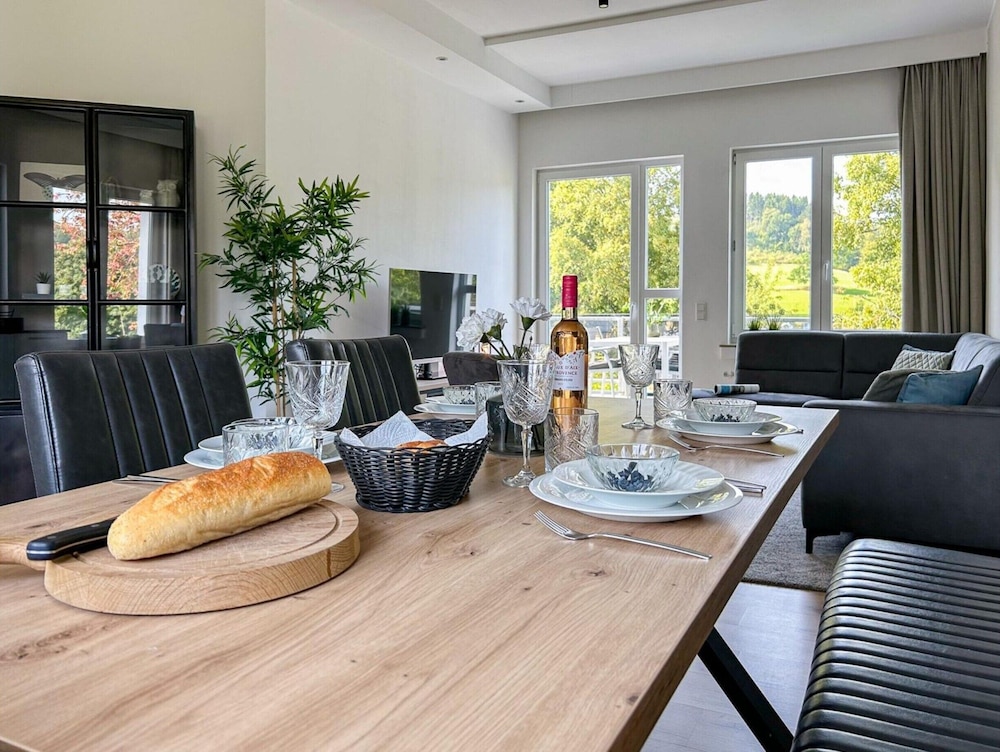 Modern Holiday Apartment in Zuschen