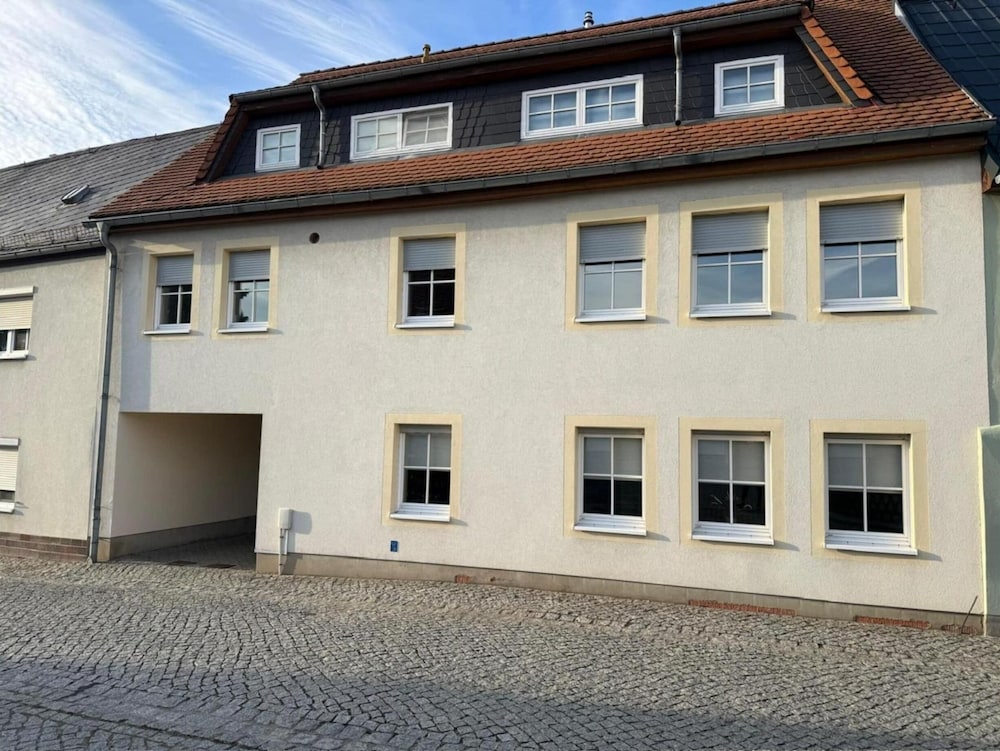 Moderne Ferienwohnung in Elstra