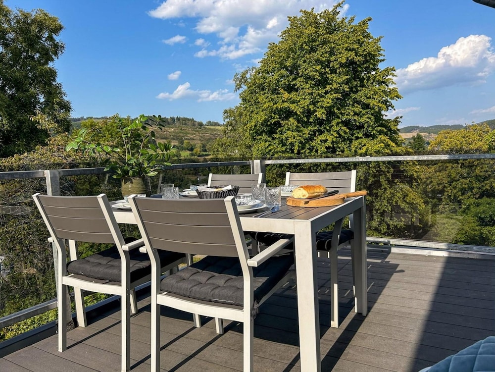 Modern Holiday Apartment in Zuschen
