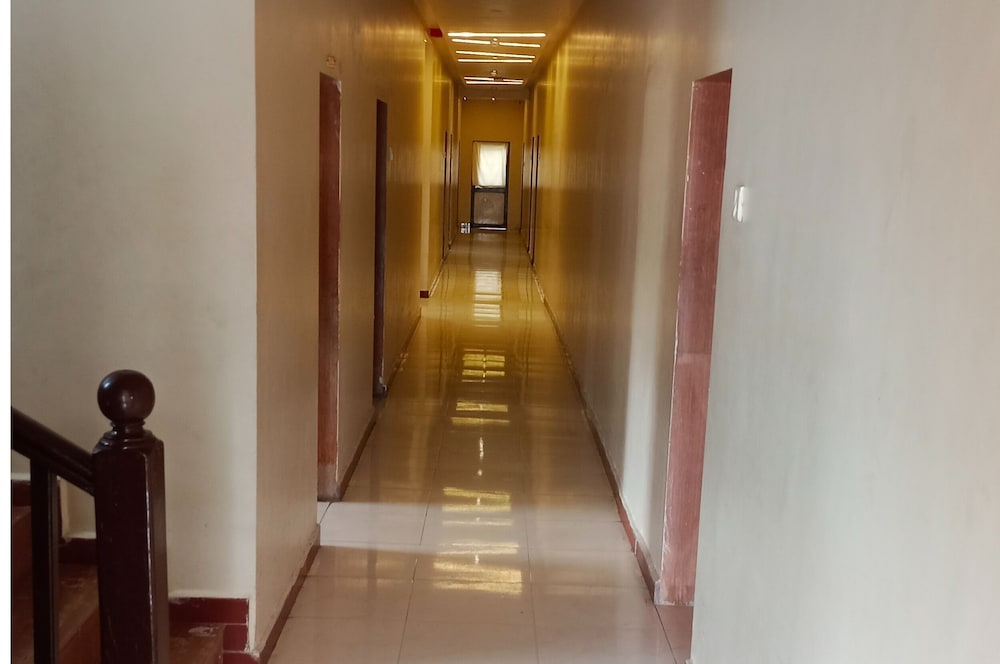 Hotel Radhika