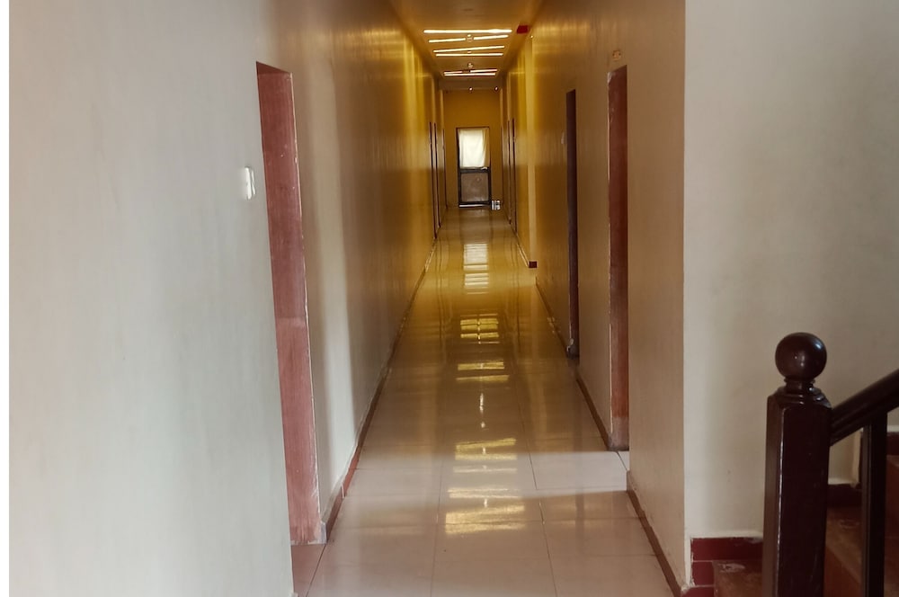 Hotel Radhika