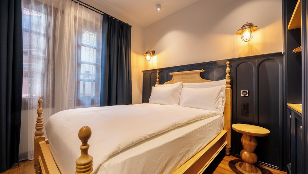 Belmondo Süitler - Image 113