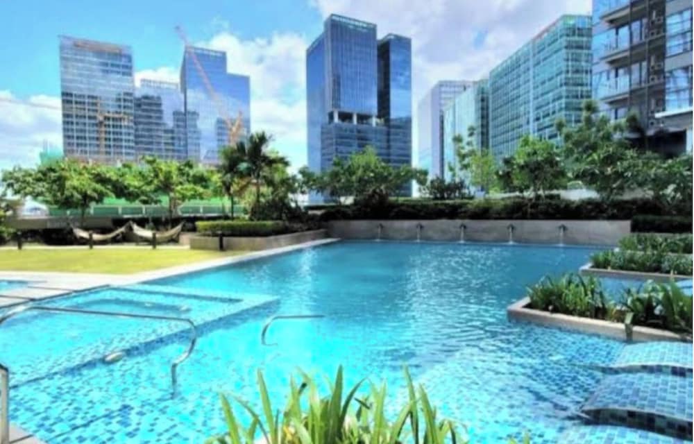 Executive Suites 4 Bedroom Condo Uptown Parksuites Bgc