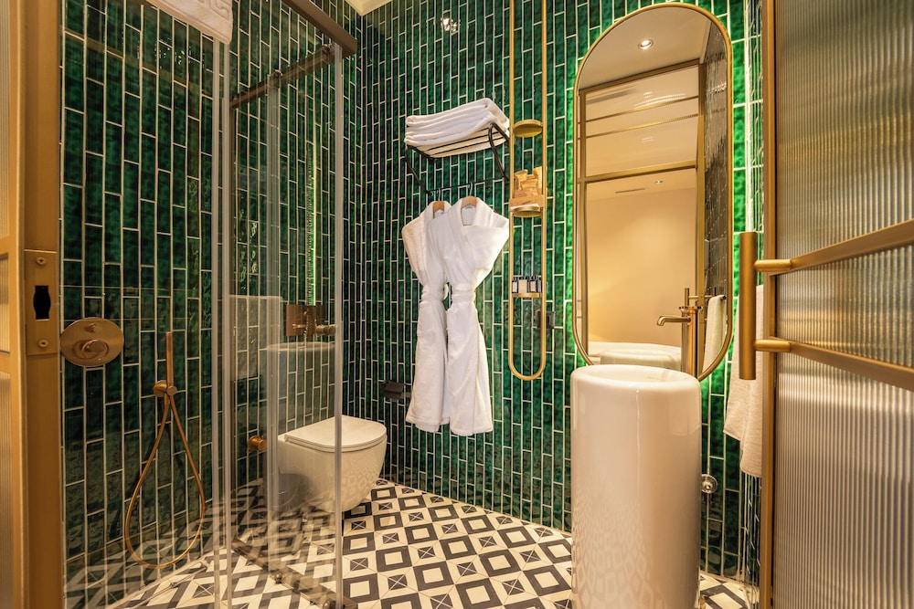 Belmondo Süitler - Image 137