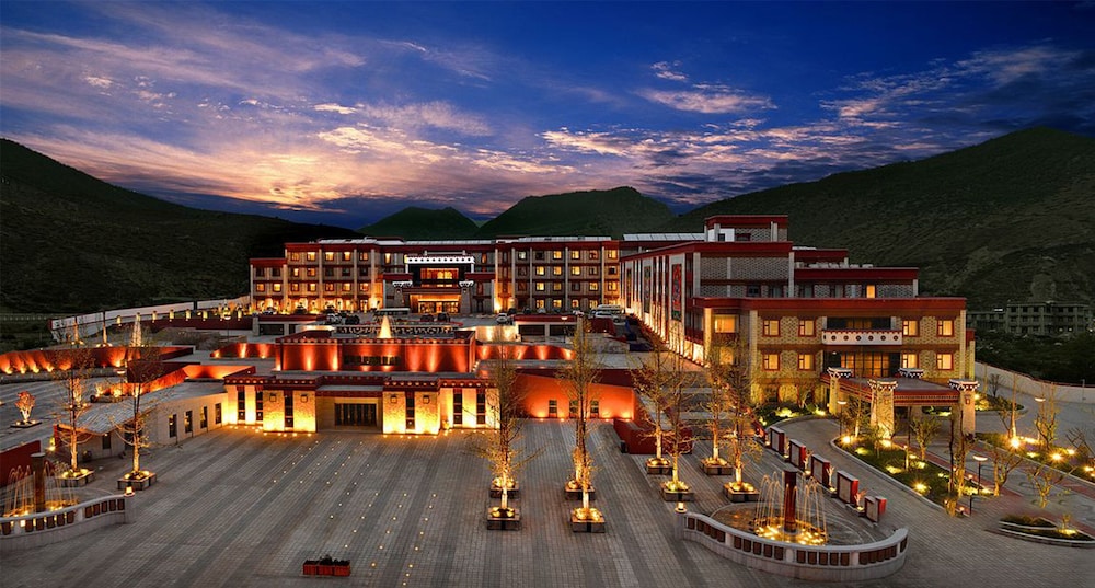Crowne Plaza Yading by IHG