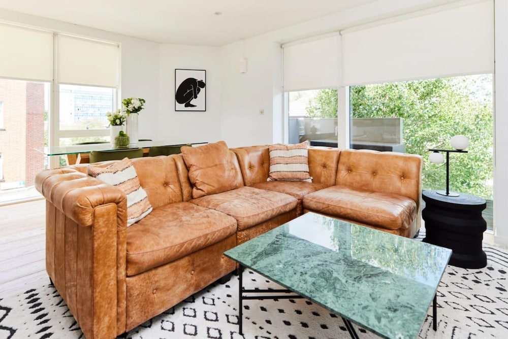 The Copenhagen Place - Enchanting 2bdr Flat With Balcony