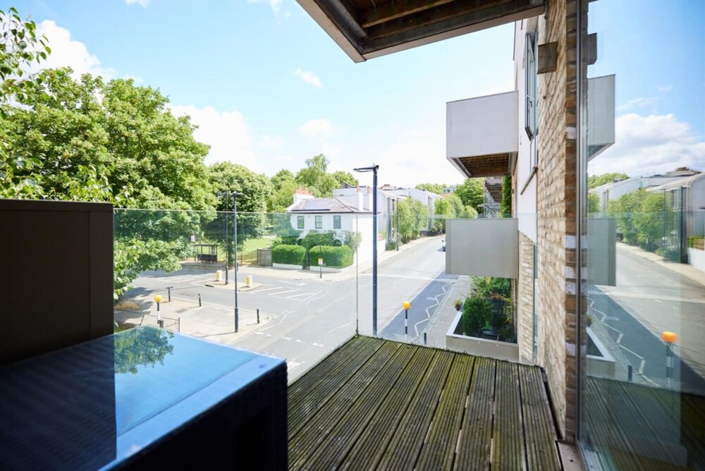The Copenhagen Place - Enchanting 2bdr Flat With Balcony