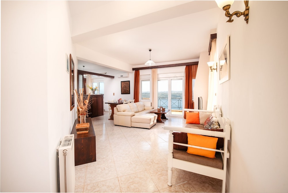 Aptera Dream Apartment view 4