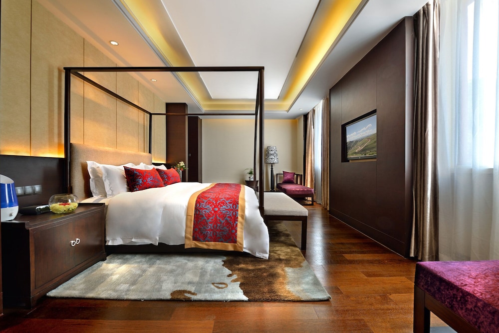 Crowne Plaza Yading by IHG