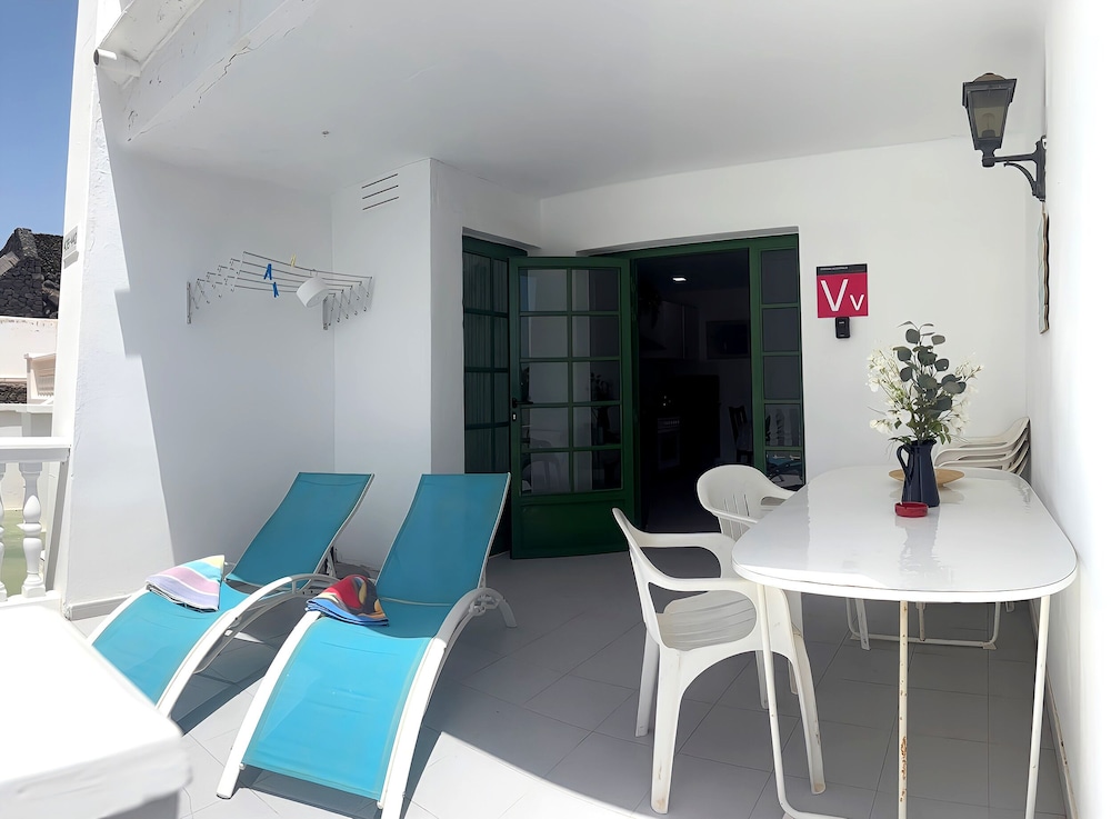 Apartment Florencia With Pool & Wifi in Puerto del Carmen, Lanzarote