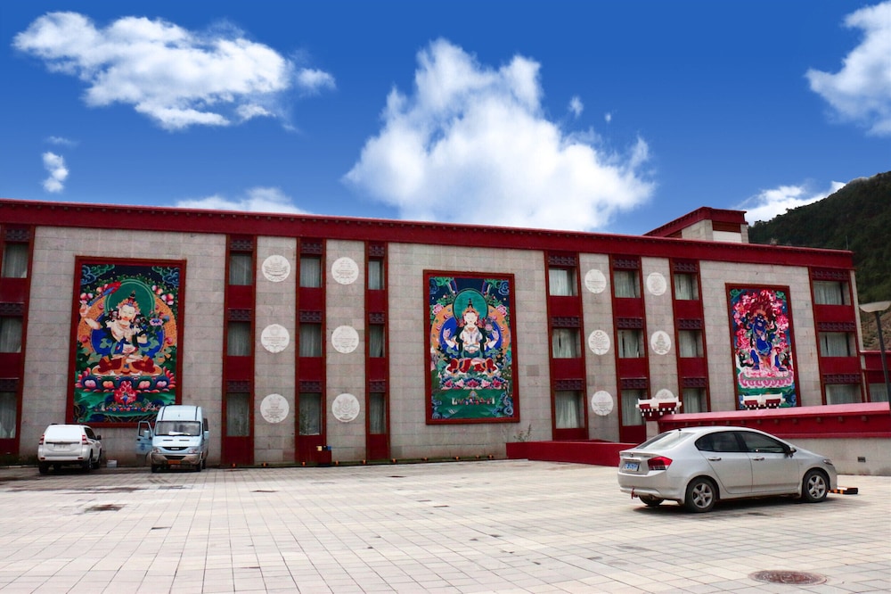 Crowne Plaza Yading by IHG
