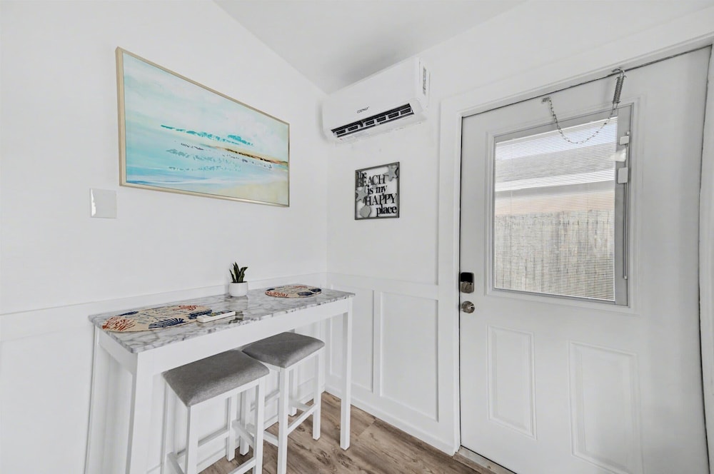 Waterway Vista Suite Pet Friendly Boat Dock