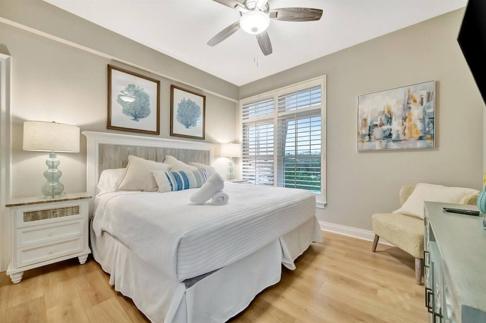 Holmes Beachfront Oasis