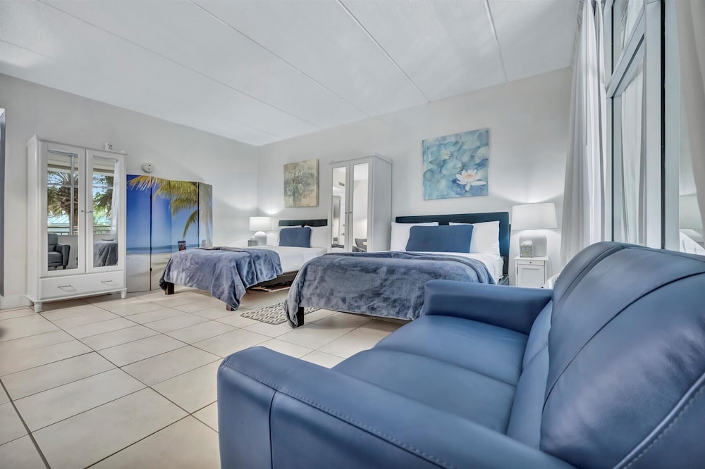Sunset Suite - Private Balcony Gym Pool
