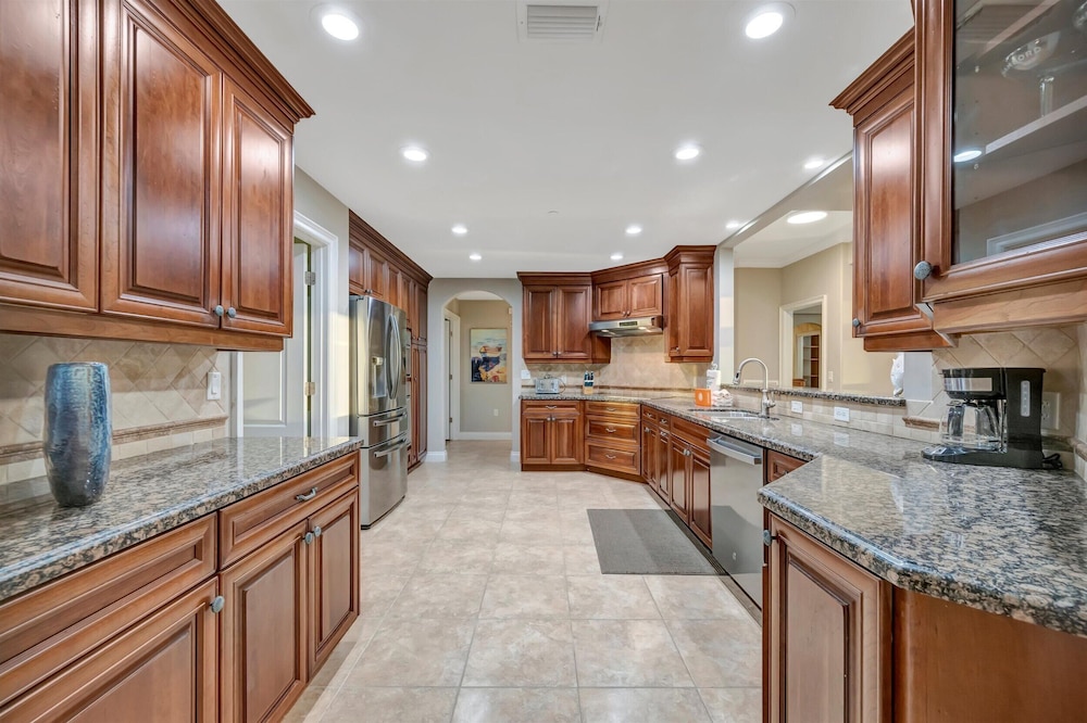Holmes Beachfront Oasis