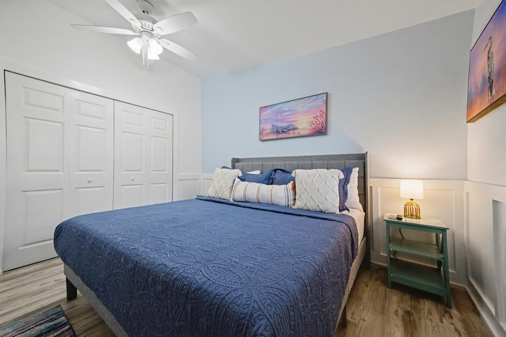 Waterway Vista Suite Pet Friendly Boat Dock