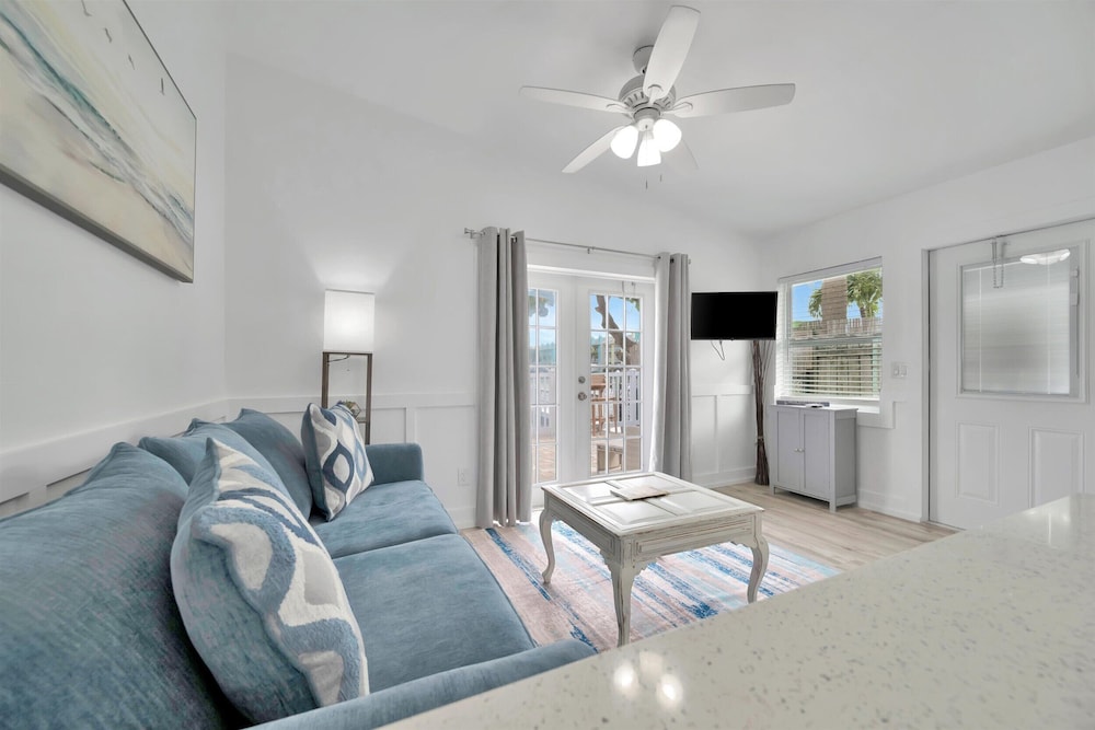 East Gulf Dockside Beach Homes