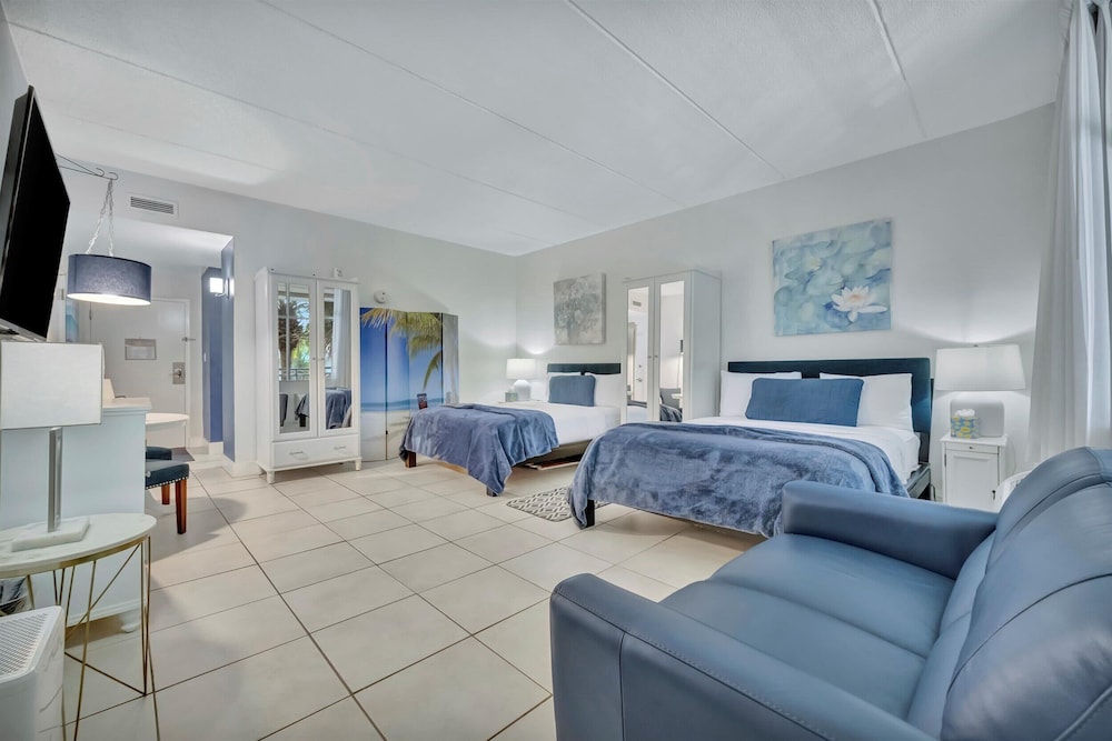 Sunset Suite - Private Balcony Gym Pool