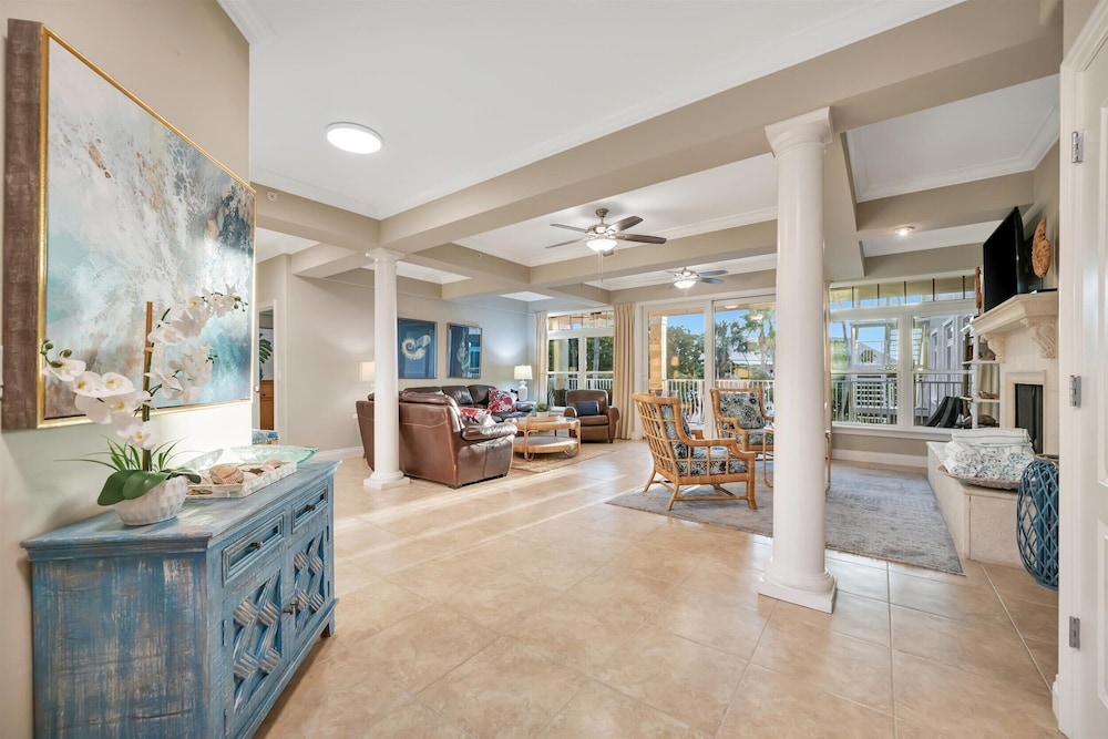 Holmes Beachfront Oasis