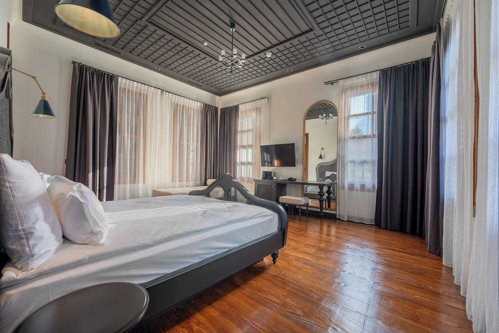 Belmondo Süitler - Image 48