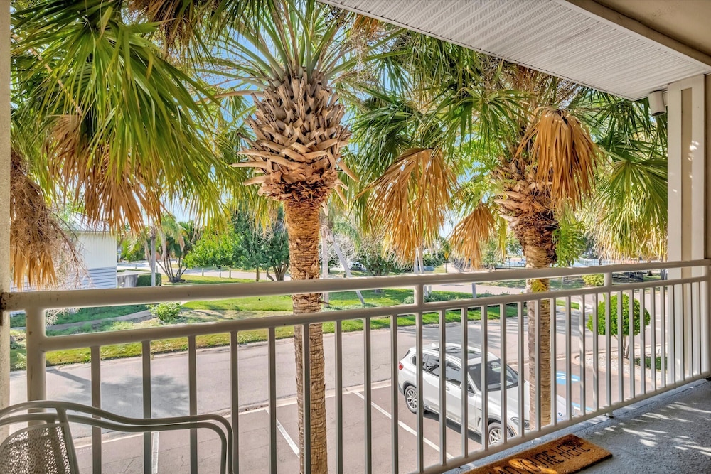 Sunset Suite - Private Balcony Gym Pool