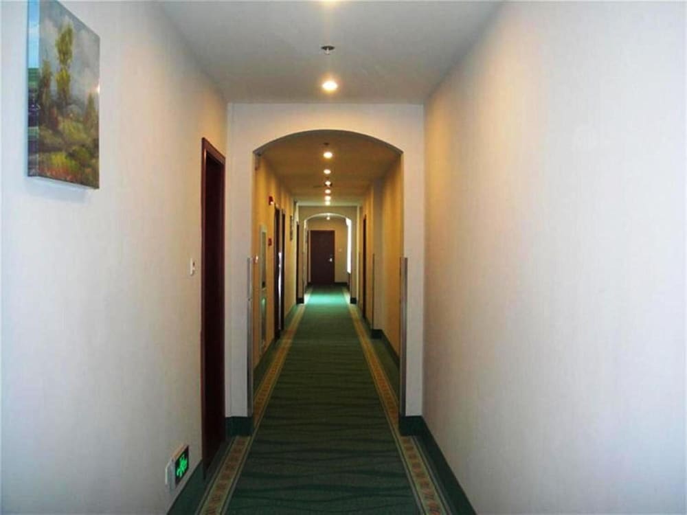 Greentree Inn Zhejiang Ningbo East Bus Station Express Hotel