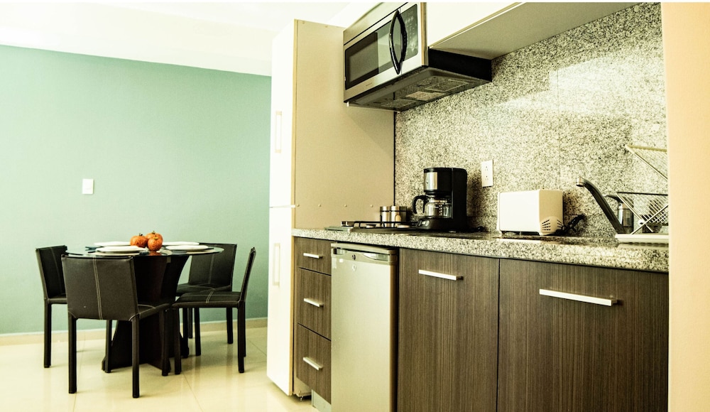 Tiny Apartment with Rooftop pool y GYM photo 4