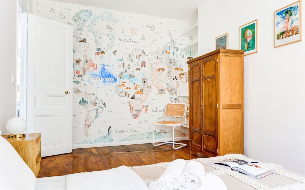 Montmartre 2BR - Moulin Rouge