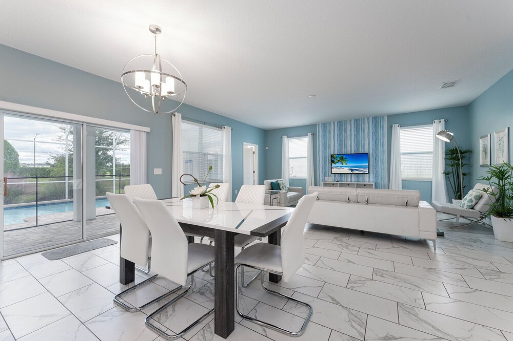 Magical 6BR Villa Pool Themed Room