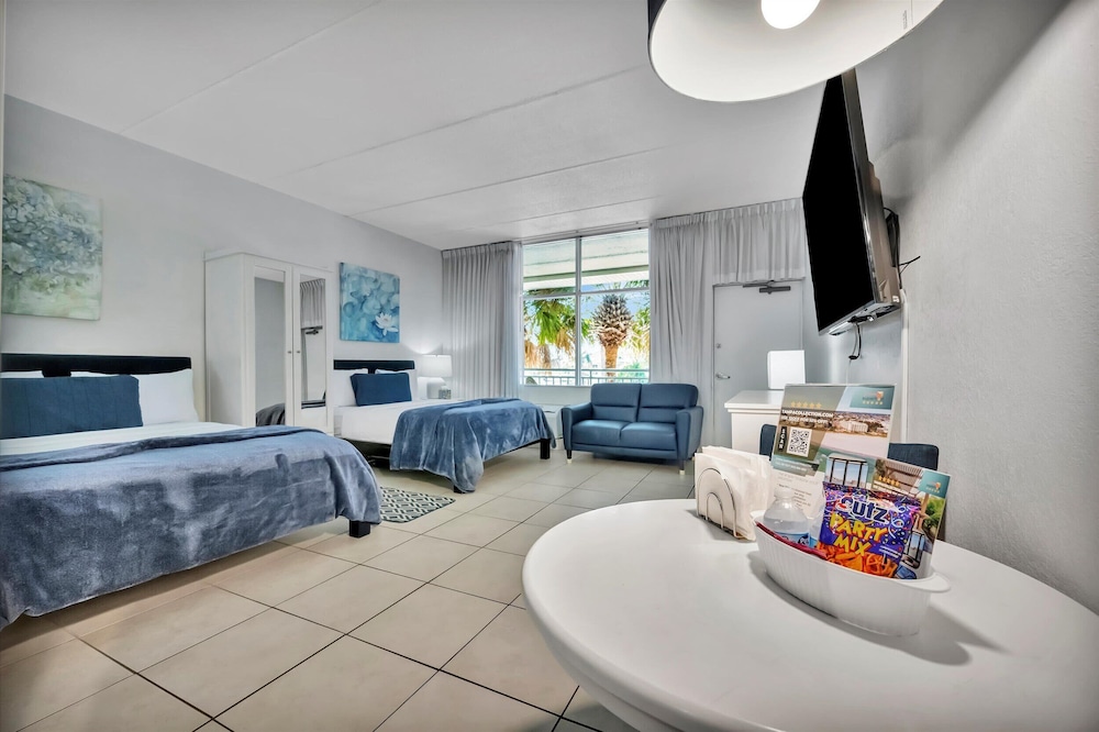 Sunset Suite - Private Balcony Gym Pool