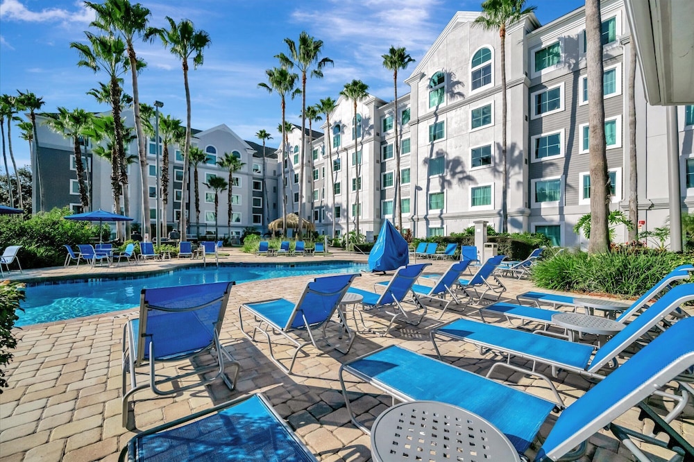 8303 Palm Disney