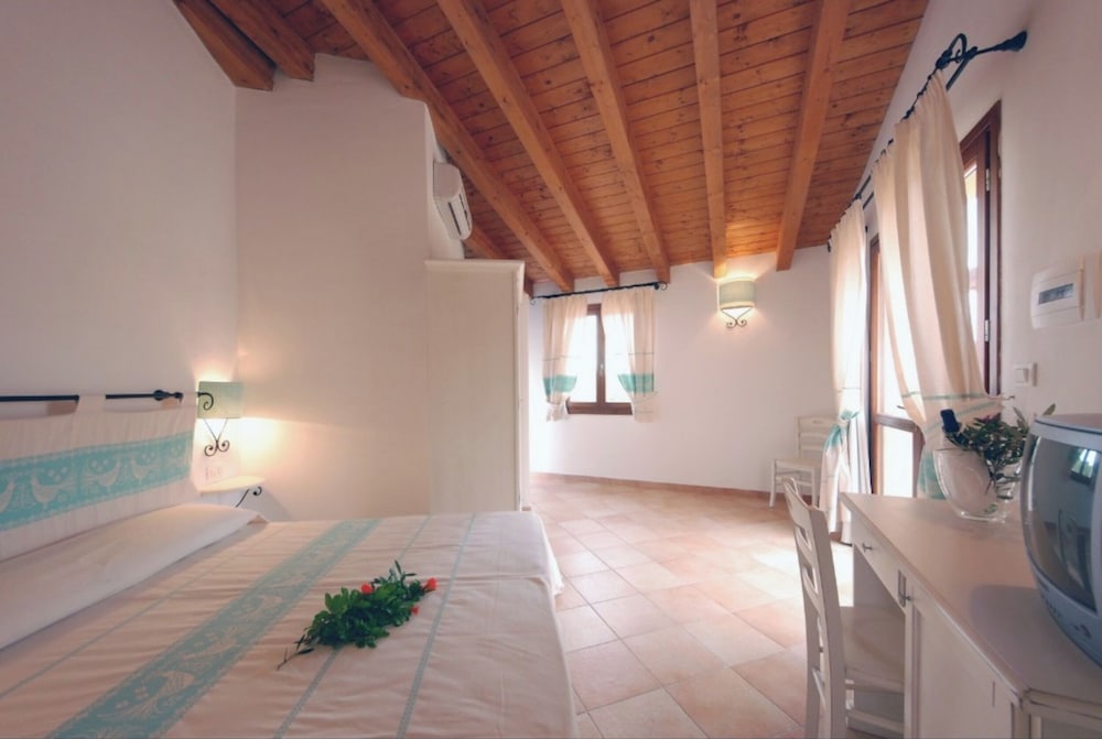 Il Mirto Appartamenti, Ac e Wifi, Gallura