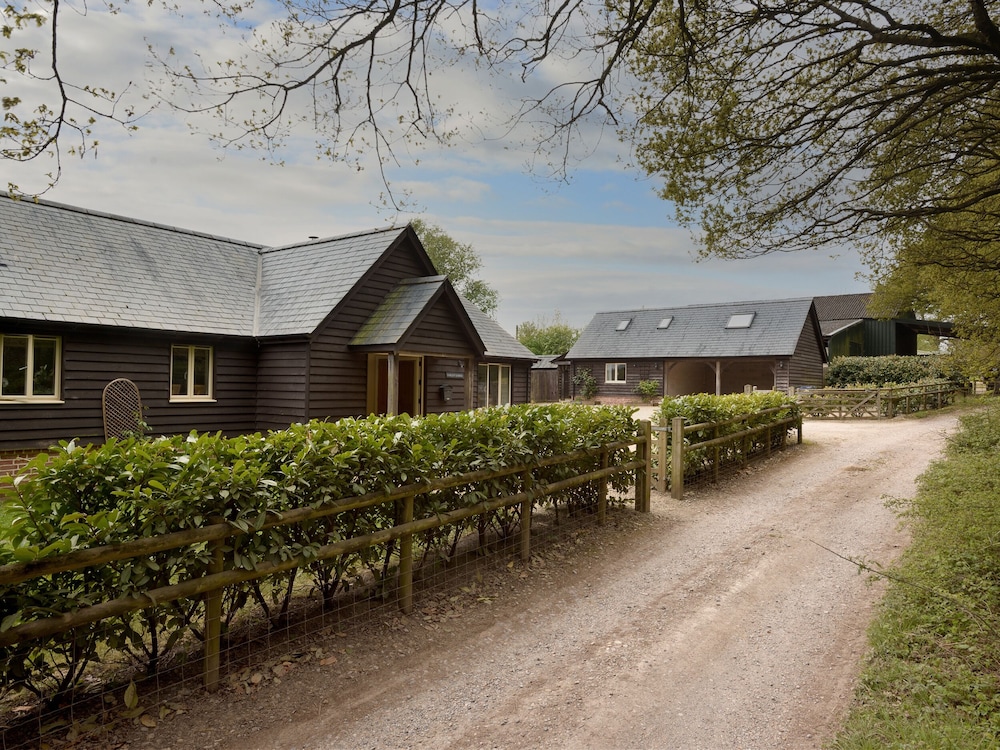 Farley Lodge