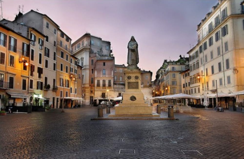 Designer Property Laid out Over 2 Floors In the Most Elegant Area Of Rome