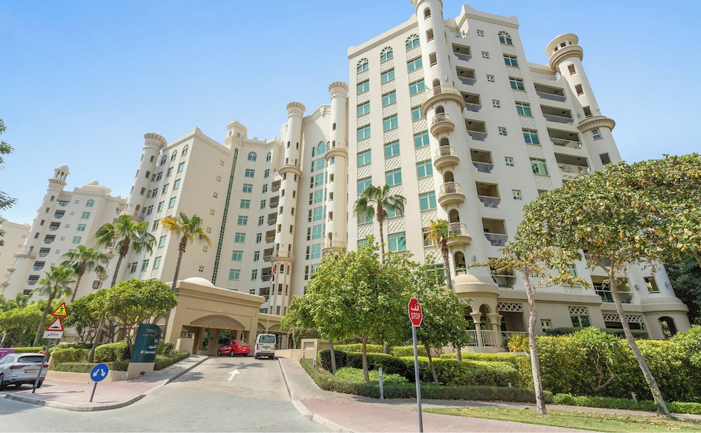 Luxury 3 Bed Apartment at Palm Jumeirah