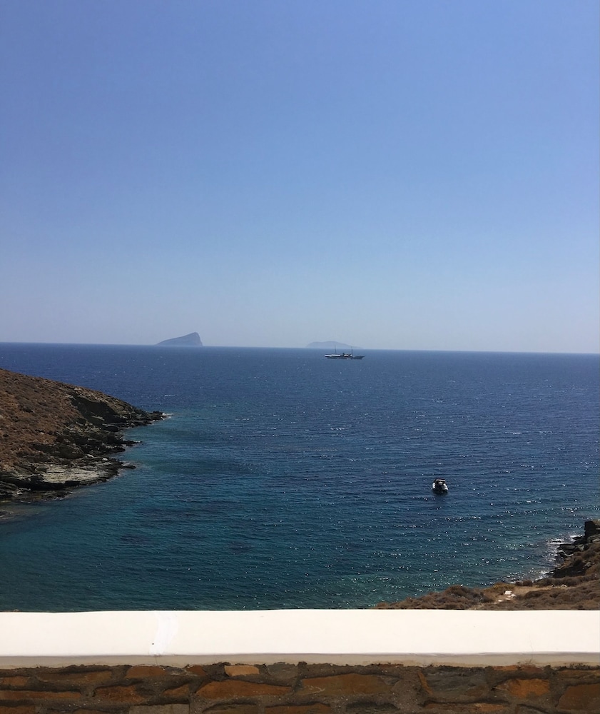 Iliada Suites Simousi Kythnos