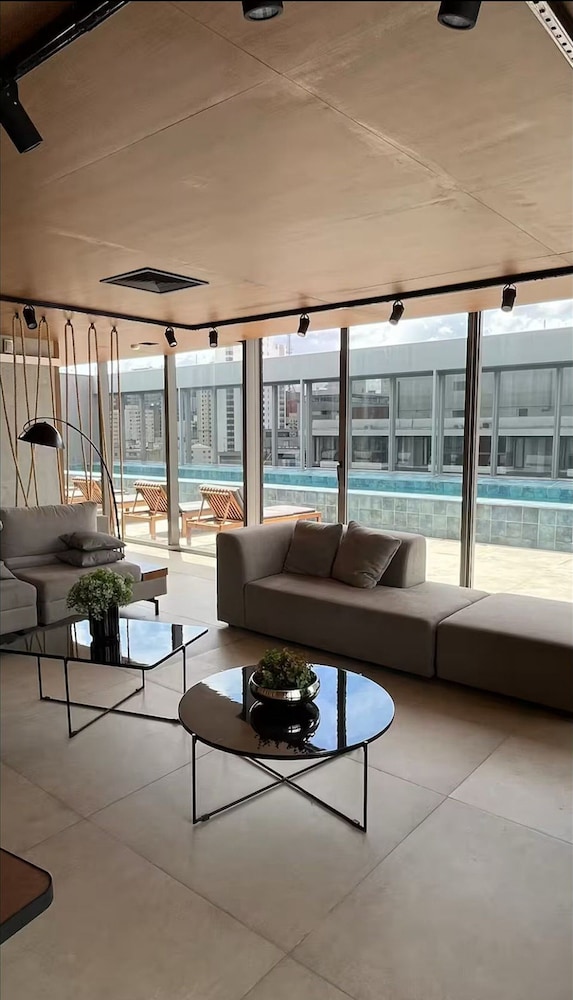 Studio na Avenida 9 de Julho II