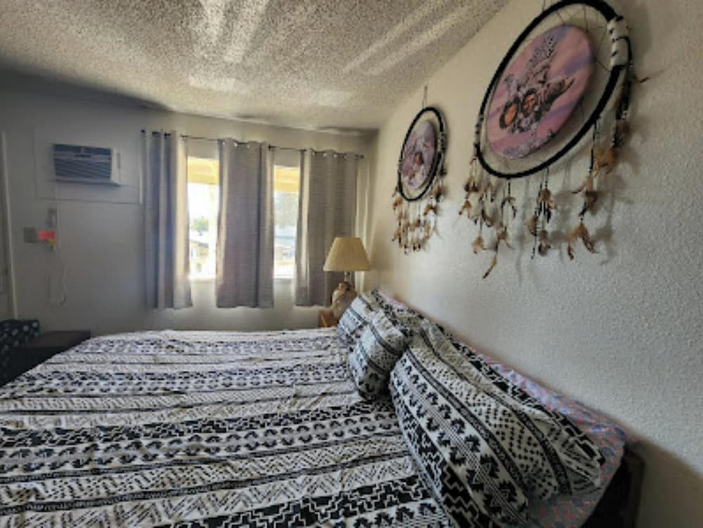 Columbia Inn Motel CA 49