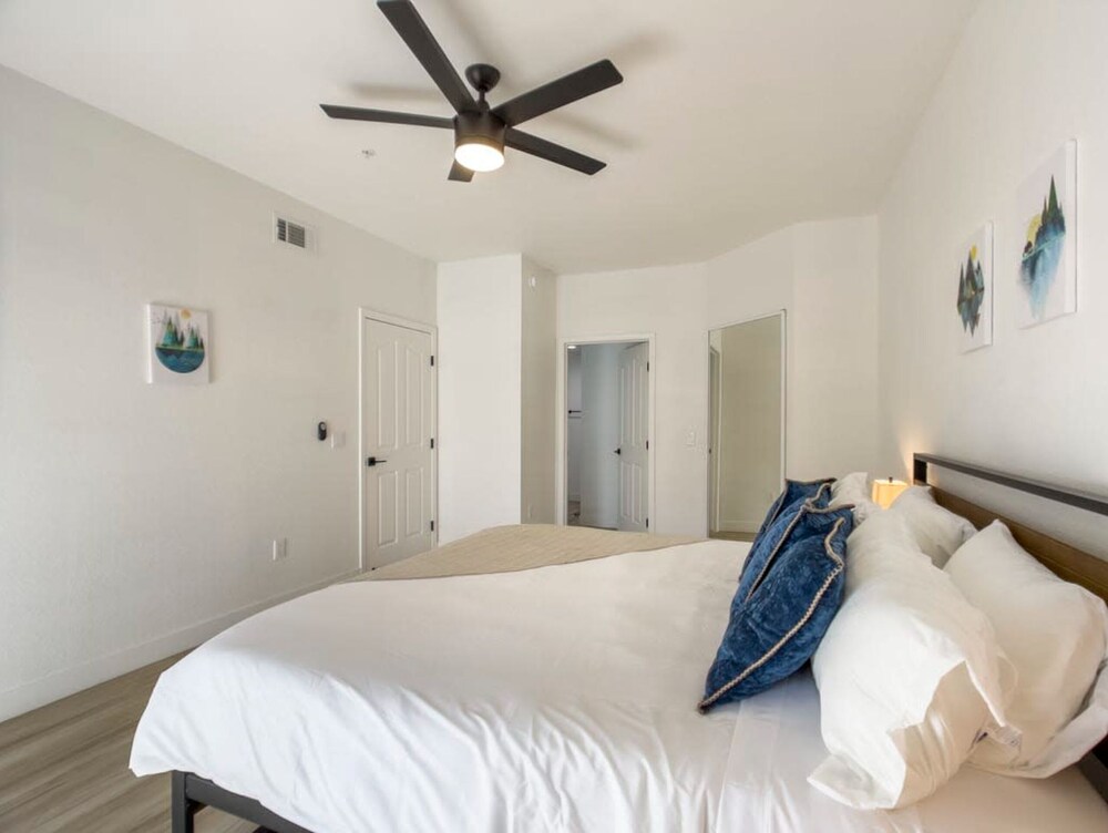 CozySuites at Kierland Commons view 3